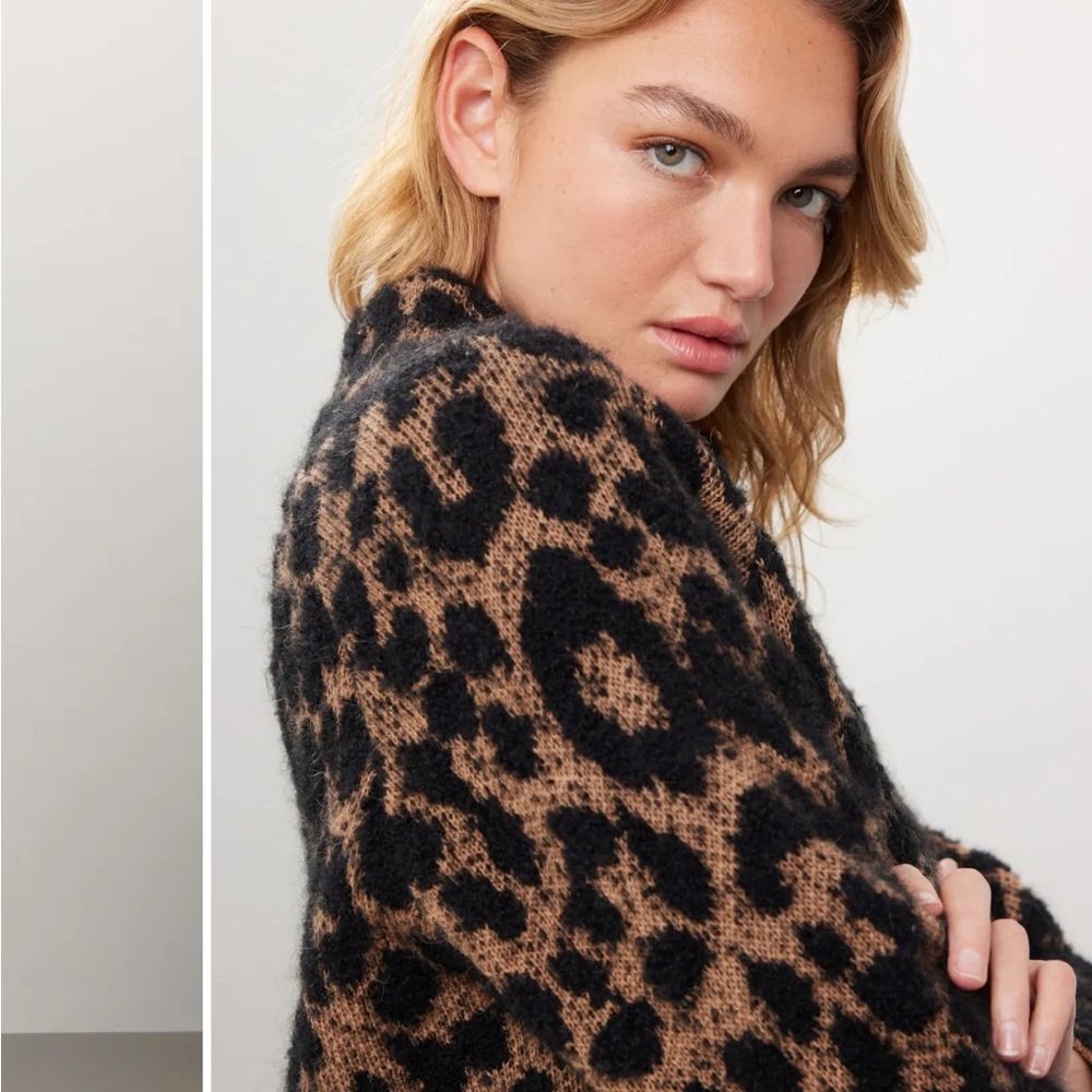 ⭐️Kate Spade Leopard Print Mock Neck  Sweater